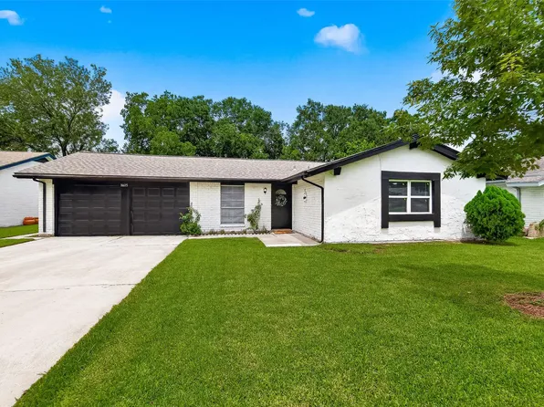 16615 Barcelona Dr, Friendswood, TX 77546