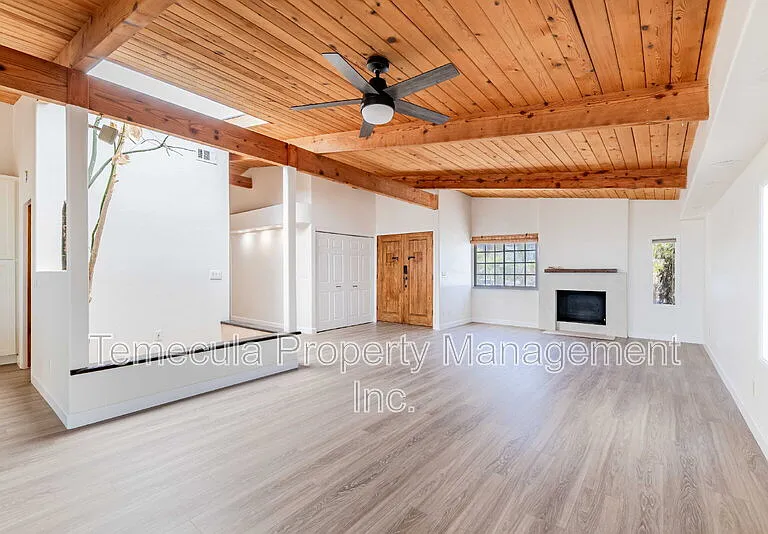 2655 Loring St — Photo 4