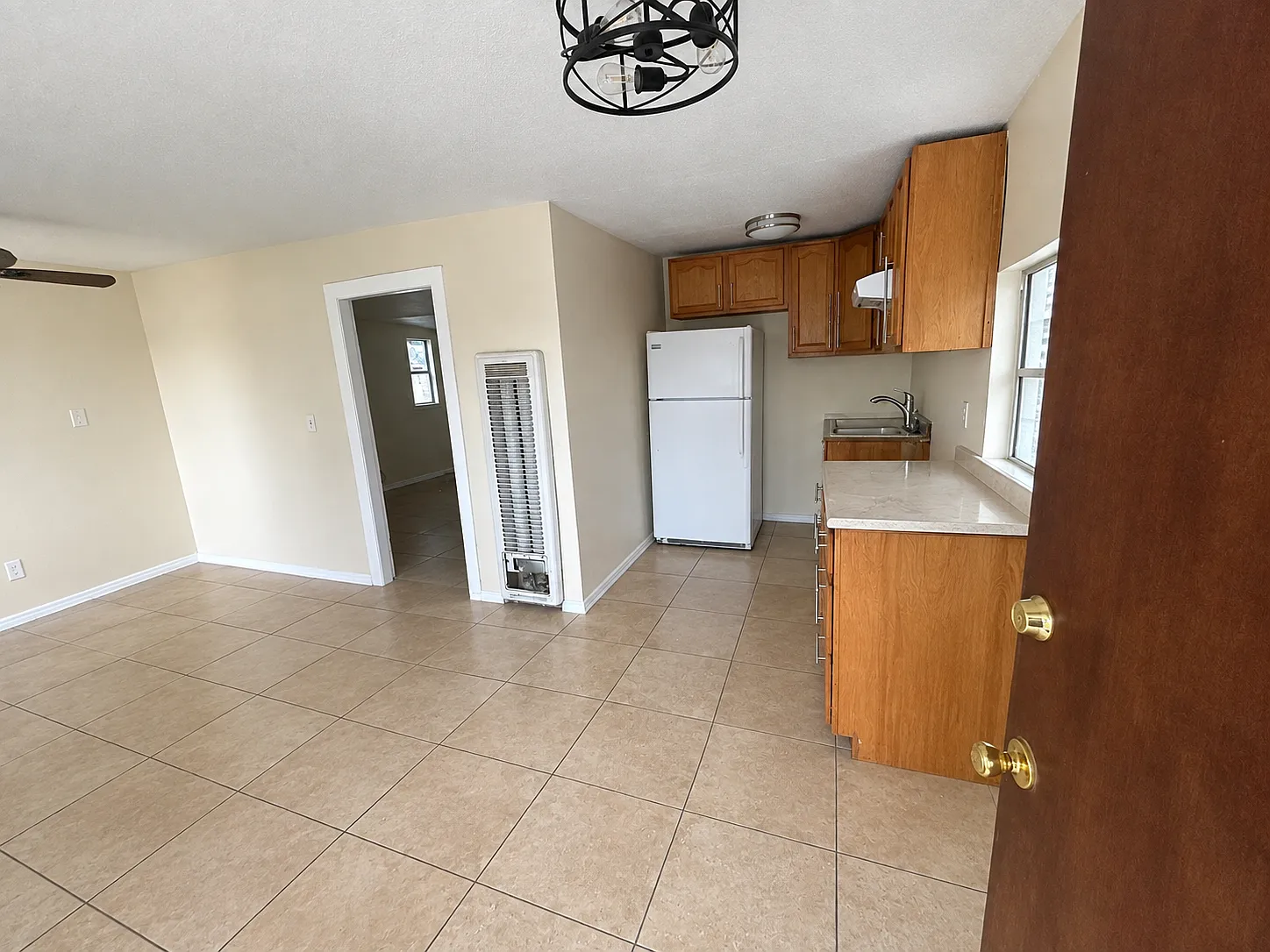 1 bed, 418 sqft, $1,950 — Photo 2