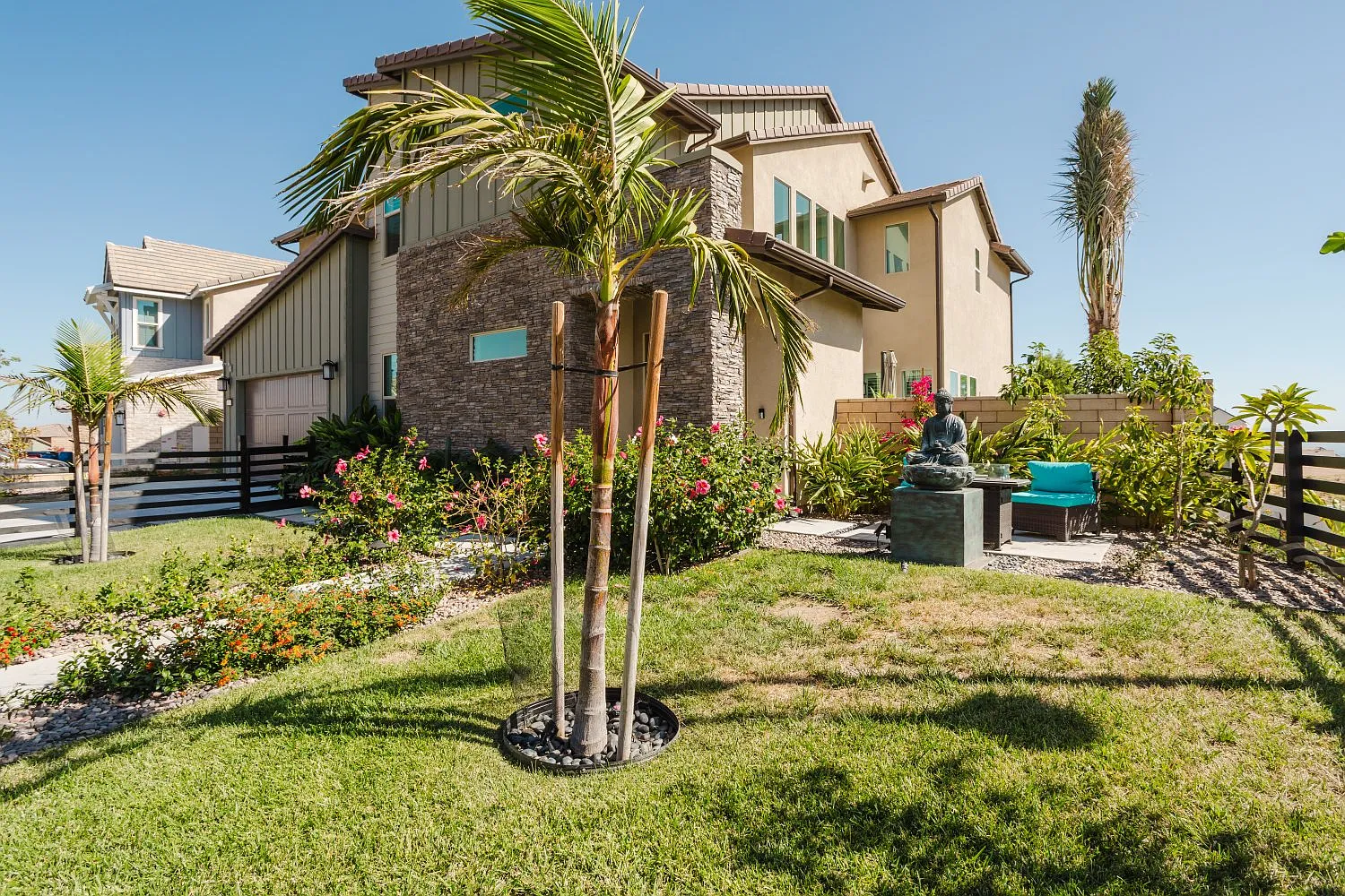 4 bed, 3555 sqft, $12,000 — Photo 4