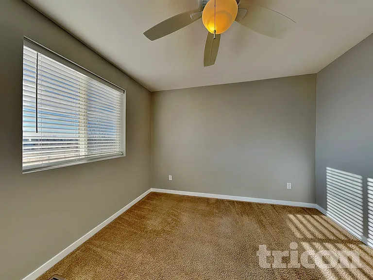 10239 Southlawn Cir — Photo 9