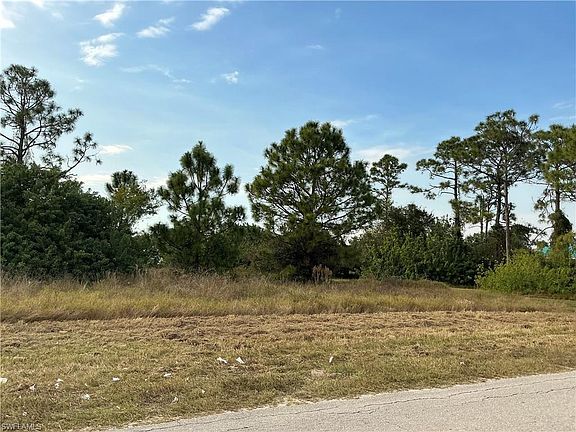 3rd image of 4559/4561 Golfview BLVD
