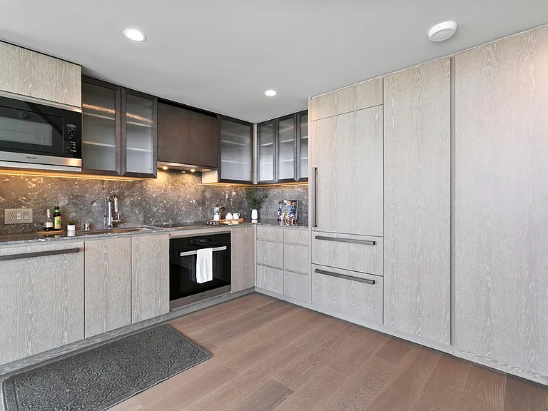 1000 Auahi St #Penthouse 4103 — Photo 7