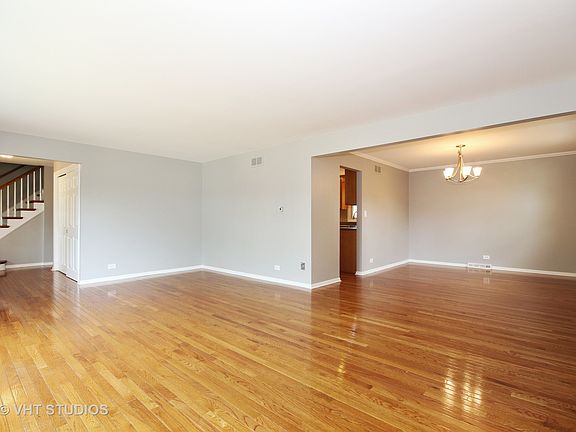 3rd image of 9169 Windsor Dr