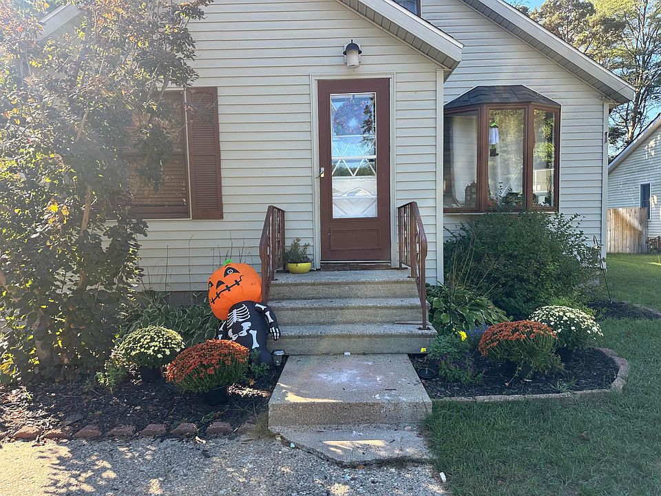 1st image of 1173 Bellway Ave