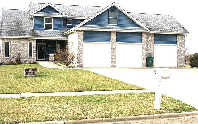 1st image of 260 Fairway Dr