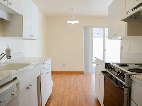 3rd image of 12241 SE 59th St APT 93