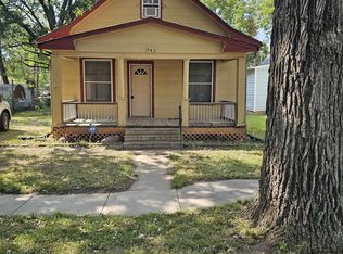 743 NE Winfield Ave, Topeka, KS 66616