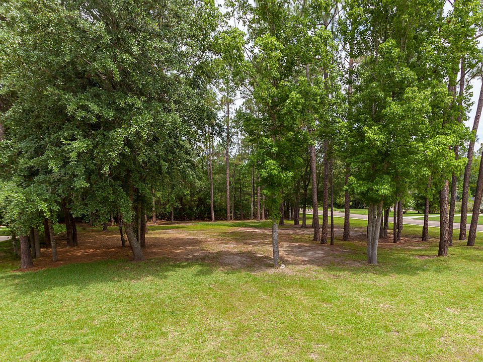 1st image of 2605 Country Club Blvd