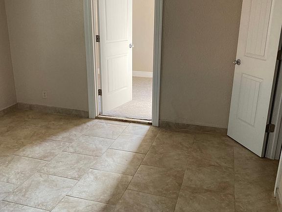 4th image of 2604 Rosemary St