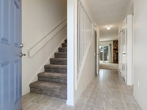 4th image of 12022 Cobblewood Ln N