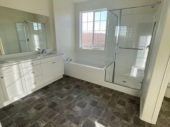 4th image of 4812 Jordan Ave