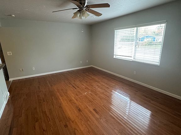 5th image of 3801 Sturbridge Ct APT A6