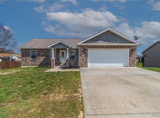 418 Hillcrest Dr, Jackson, MO 63755