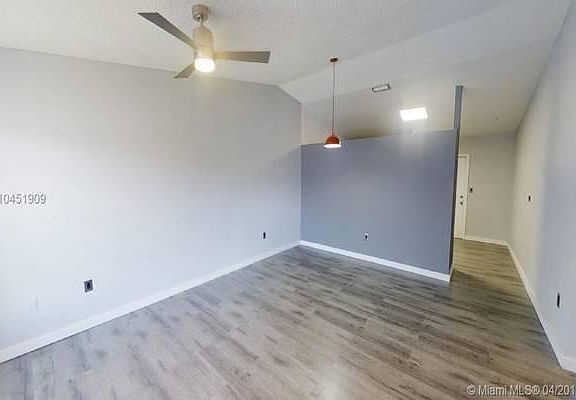 4th image of 18014 NW 41st Pl