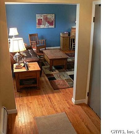 4th image of 2 Parkwood Cir