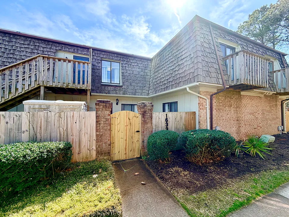 1633 Ocean Bay Dr