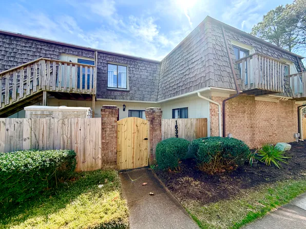1633 Ocean Bay Dr, Virginia Beach, VA 23454