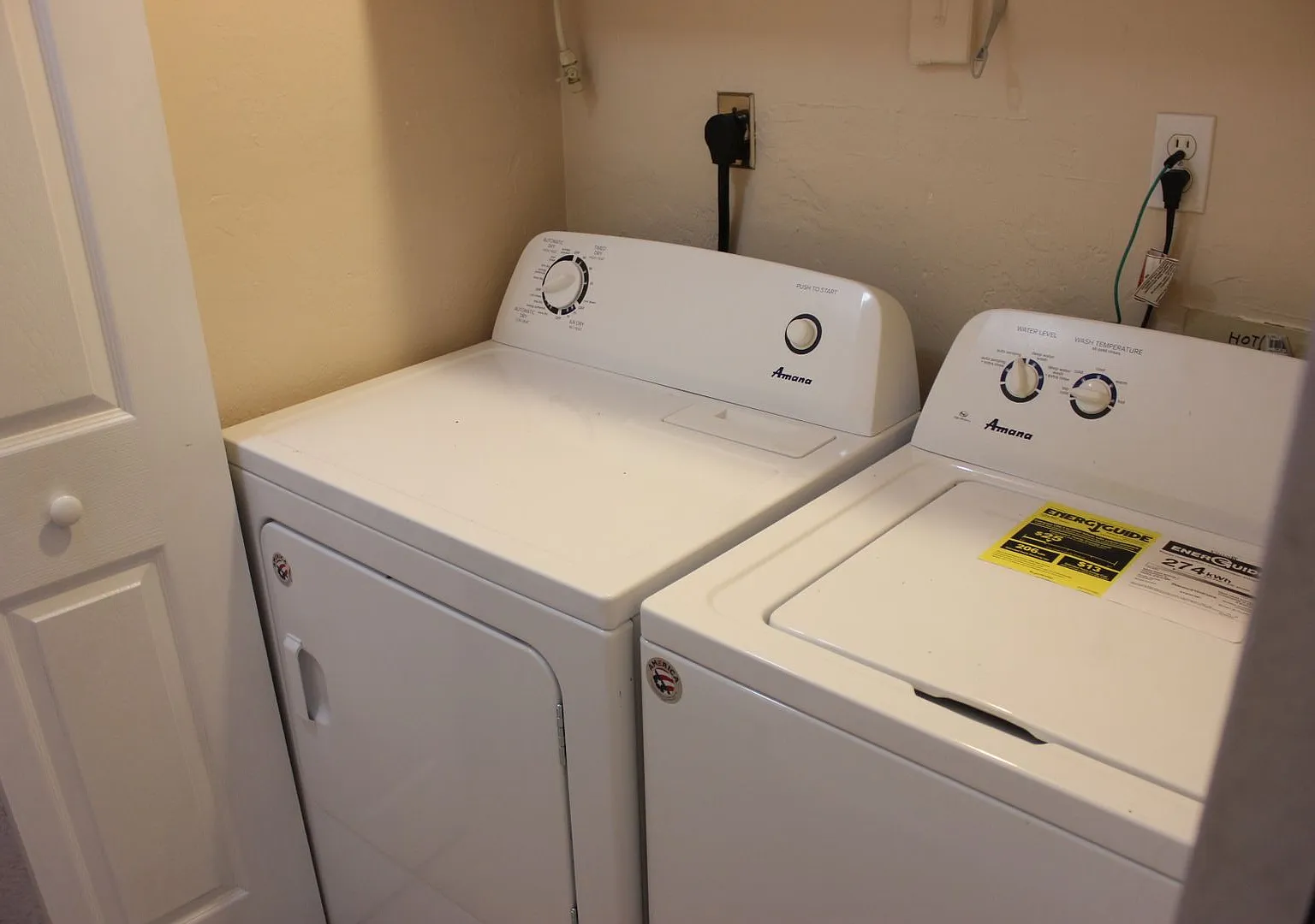 2 bedroom 1 Bathroom in Tower Oaks — Photo 4