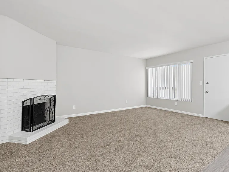 Town Center Apartments — Photo 12