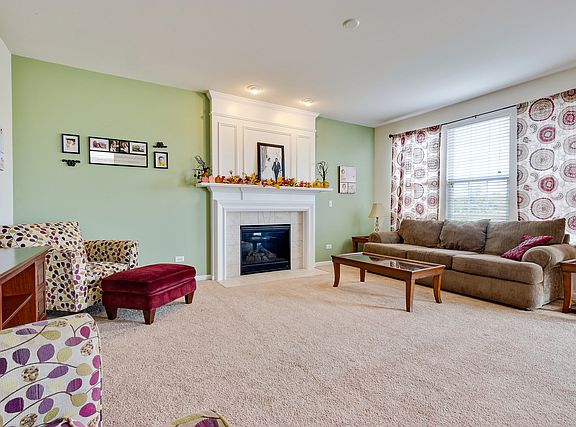 4th image of 3585 Edgewood Ln