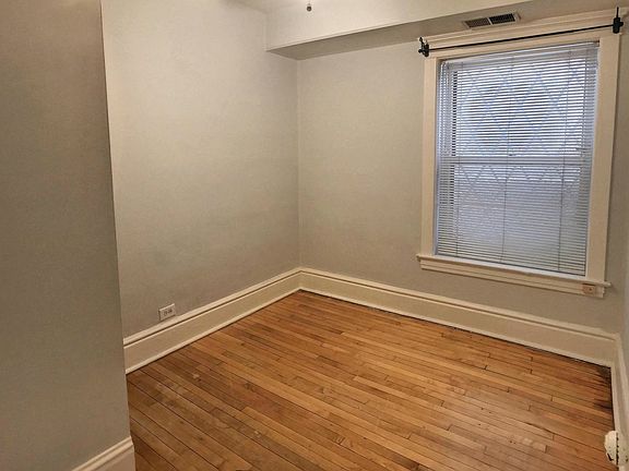 5th image of 1135 W Lill Ave APT 1E