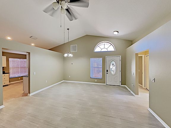 3rd image of 3402 Pine Top Dr