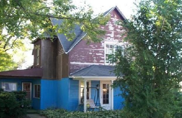 2nd image of 421 Commerce St