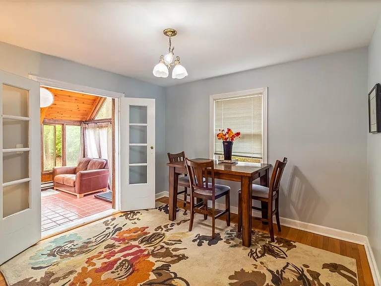 745 Greenview Pl — Photo 6