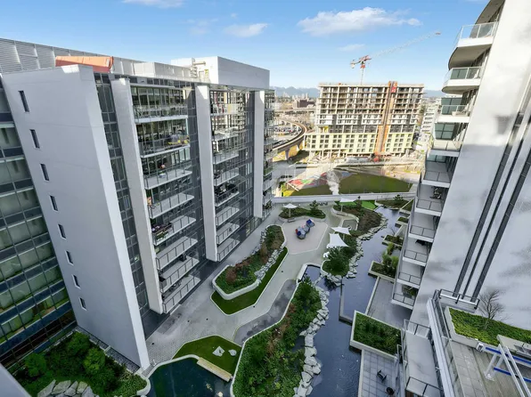 8611 Hazelbridge Way #1215, Richmond, BC V6X 2C1