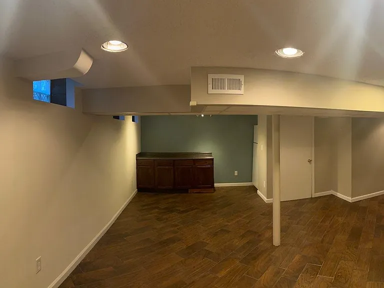 15859 Buckingham Ave — Photo 11