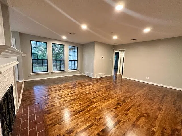 3 bed, 1742 sqft, $3,200 — Photo 2