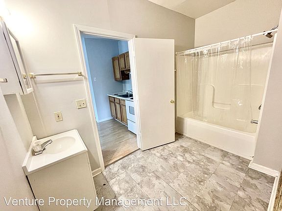 3rd image of 1718-34 E Lafayette Pl #11321292
