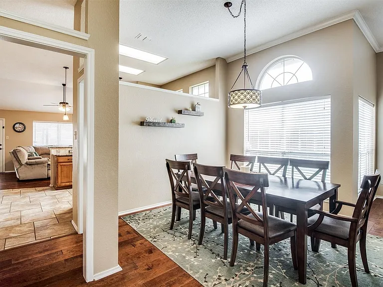 1109 Ashby Dr — Photo 6