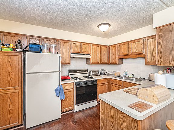 4th image of 6433 W Belle Plaine Ave APT 309