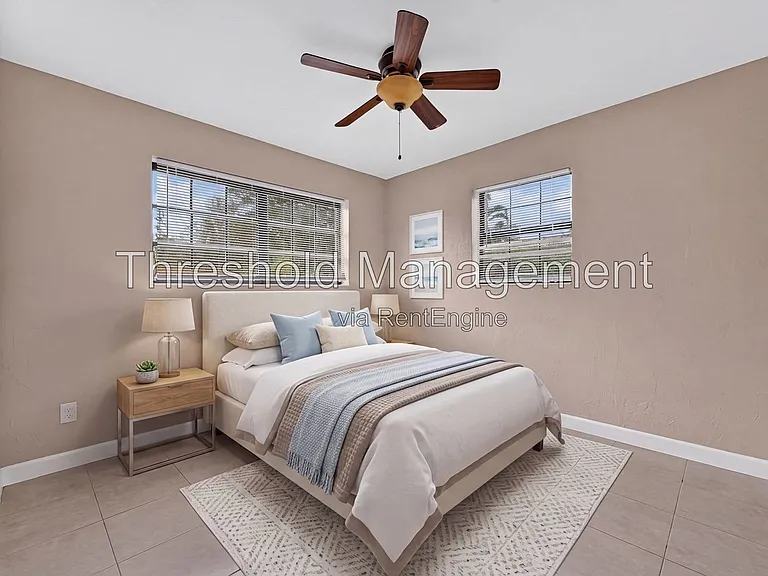 19632 NE 12th Pl — Photo 33