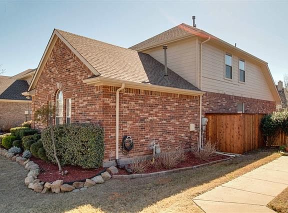 3rd image of 3305 Wembley Cir