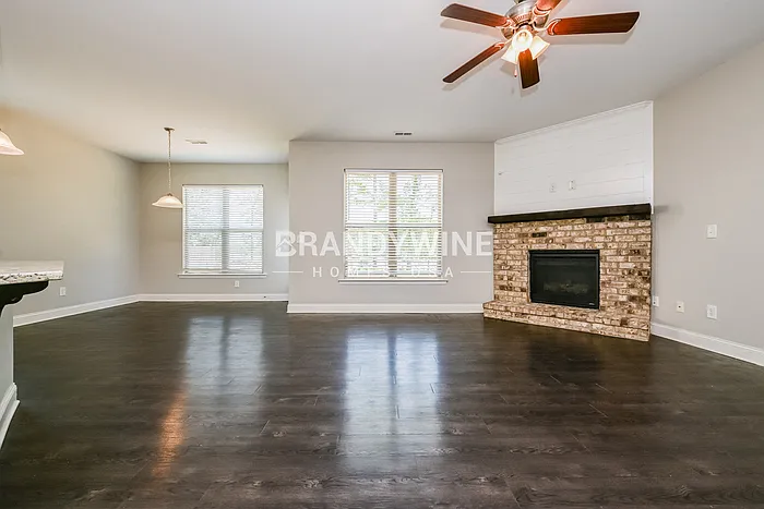 4 bed, 3.0 bath, 2659 sqft, $2,705 — Photo 4