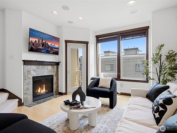 2nd image of 1420 18th Avenue #A