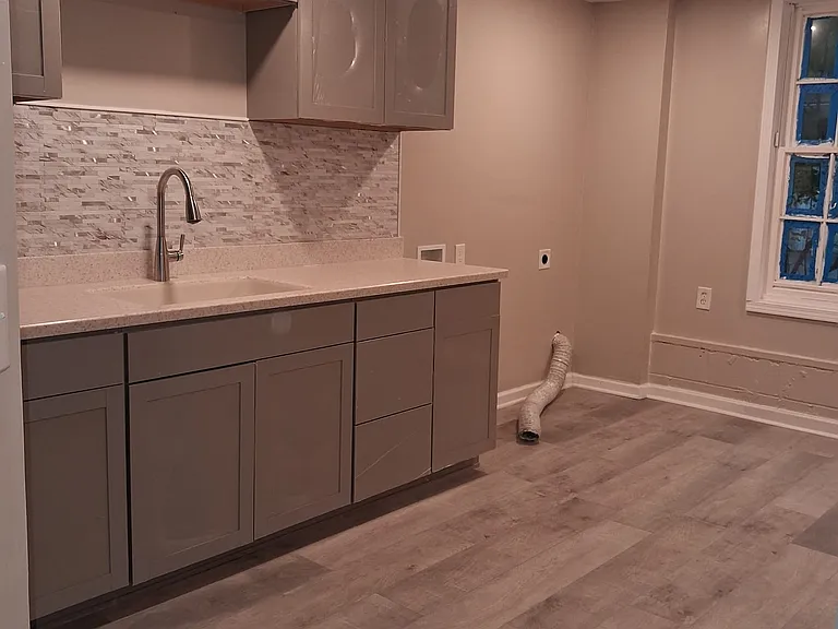 Kitchen sink area
