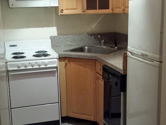 4th image of 255 W 55th St APT 4C