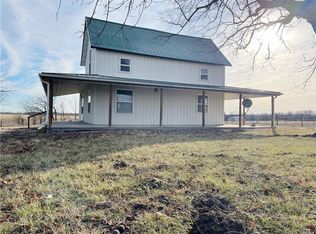 13945 Faucett Rd, Centerville, KS 66014
