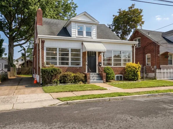 154 Andrew St, Hamilton, NJ 08610