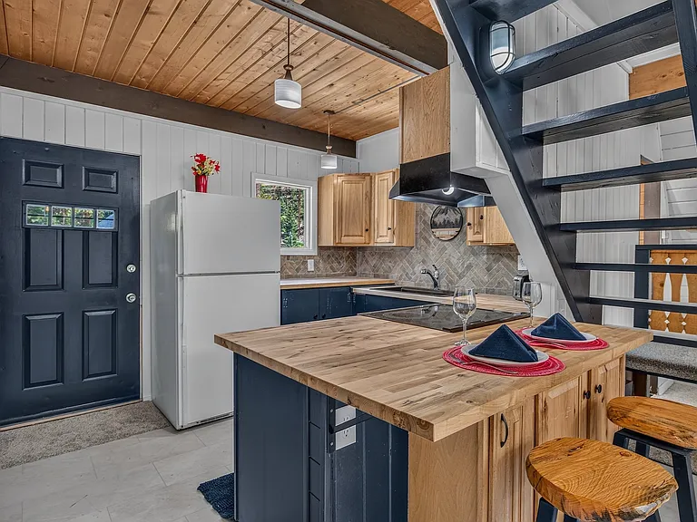 374 Wilderness Dr — Photo 15