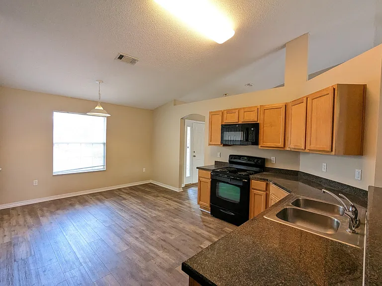 8237 Nevada St — Photo 9