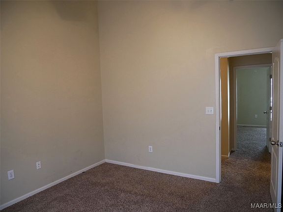 2nd image of 115/119 Pine Meadow Cir