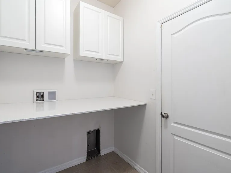 4810 Halls Mill Xing — Photo 28