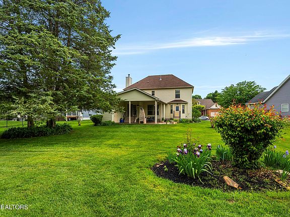 2nd image of 10074 Highgate Cir
