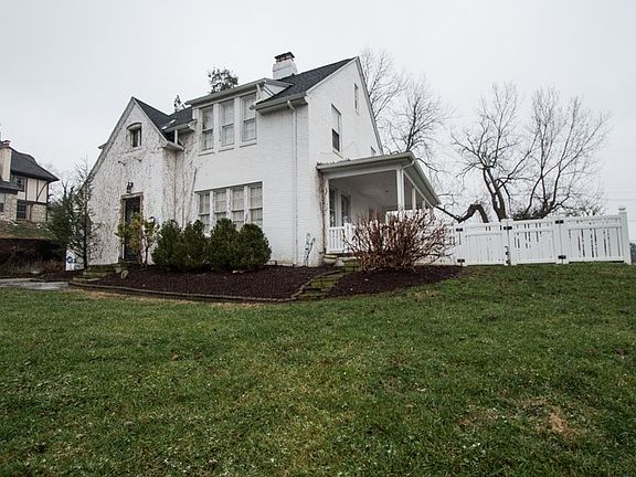 3rd image of 1044 29th St