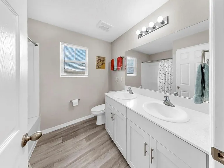 12724 Tannencrest Dr — Photo 10